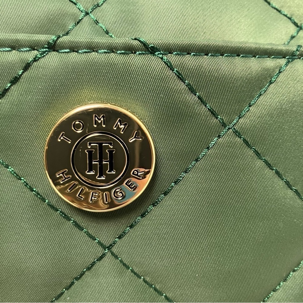 Tommy Hilfiger green and camel color crossbody purse - Picture 3 of 5